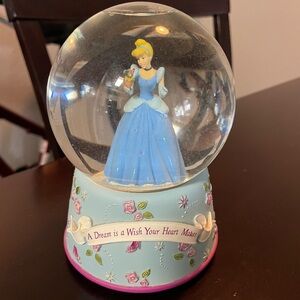 Disney Cinderella musical snowglobe